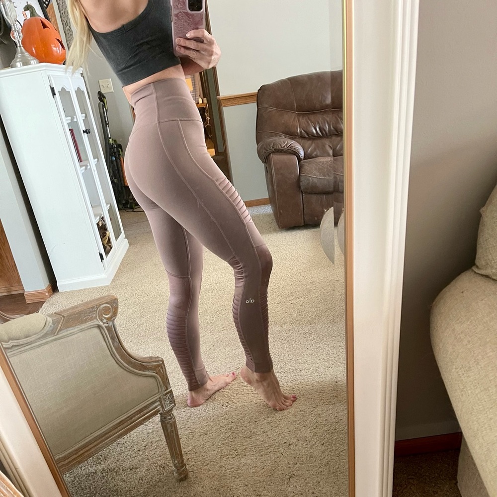 Alo moto leggings, never worn!